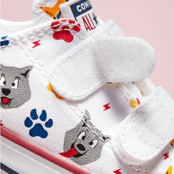 Size 9 toddler dog print Converse Velcro strap - Picture 4 of 6
